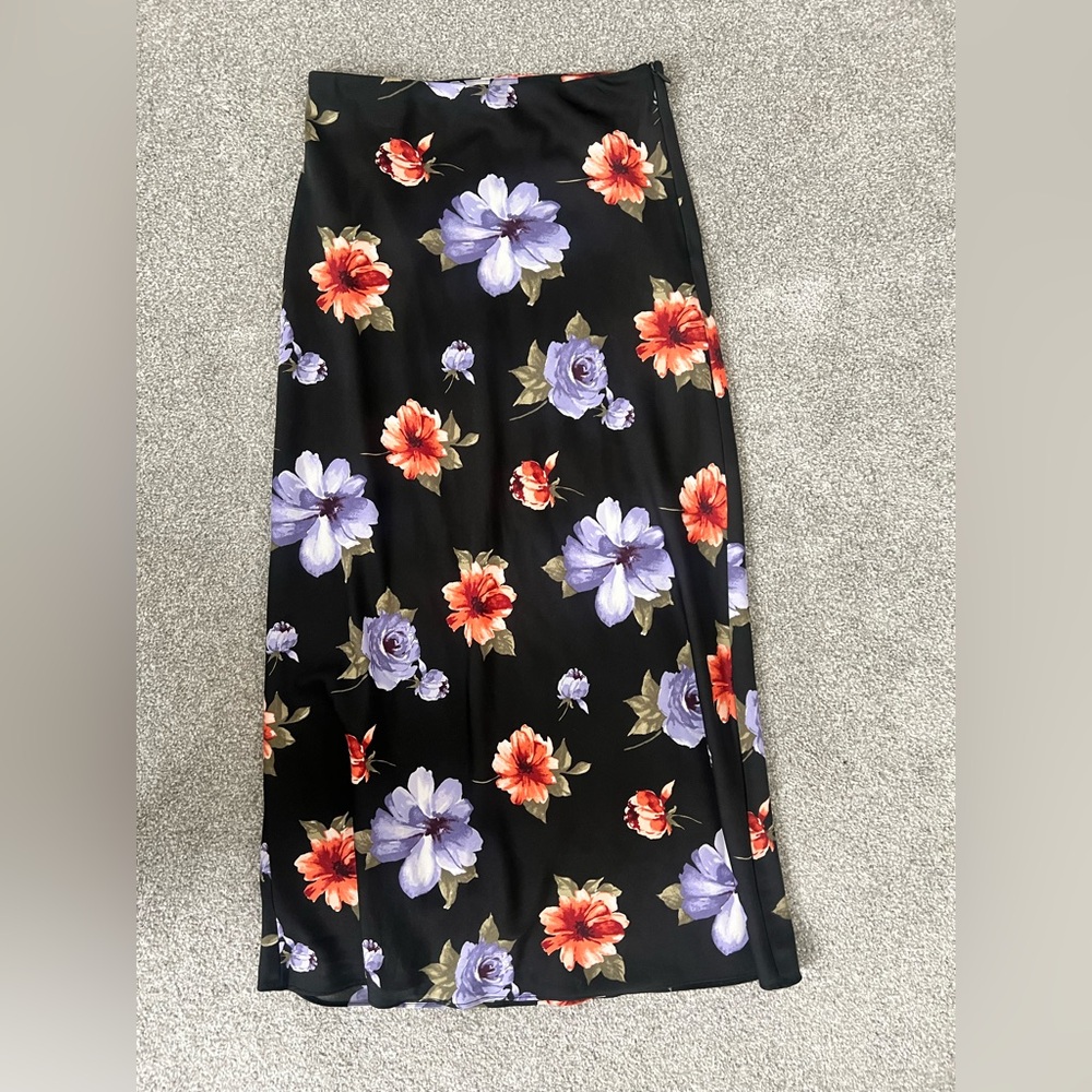Forever 21 Black Floral Maxi Skirt